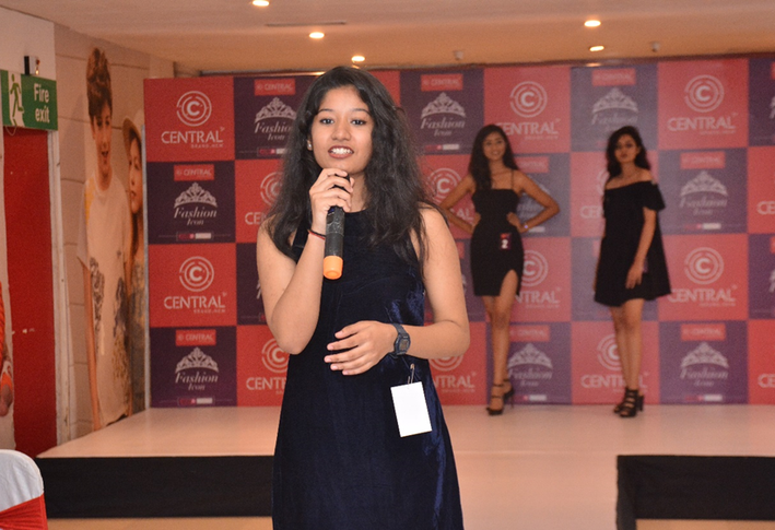 FASHION SHOWS
